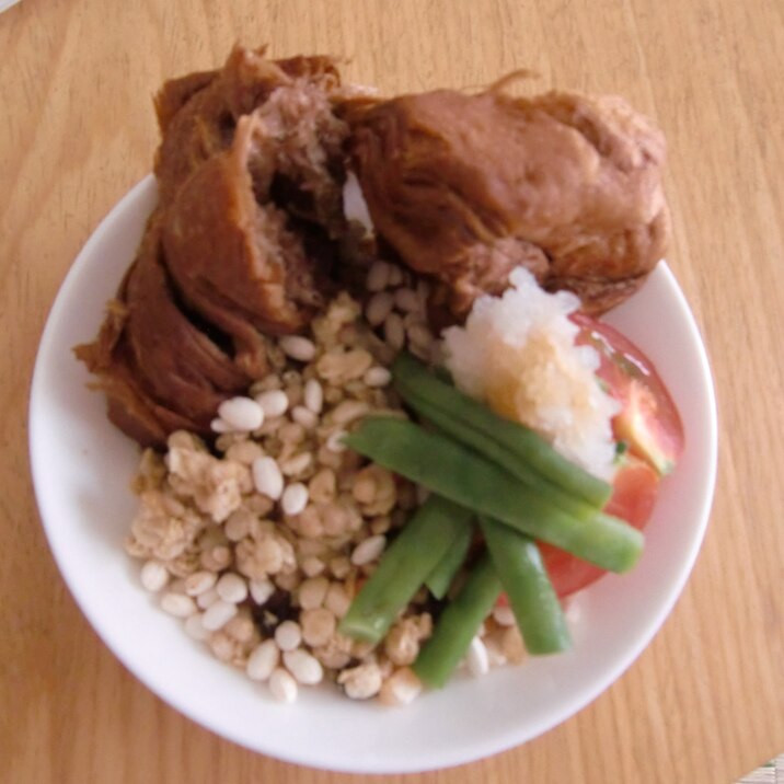 黒糖パンとフレグラ&野菜の欲張り朝食